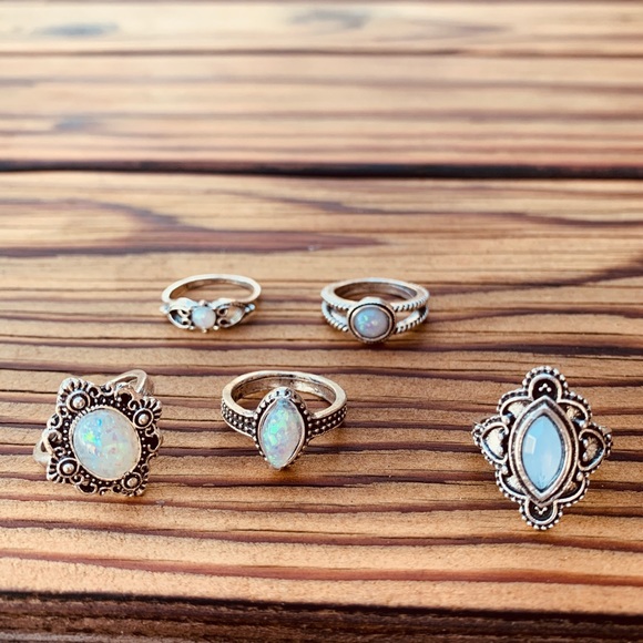 ELLA ♡ Bohemian Rings Set - Picture 5 of 6